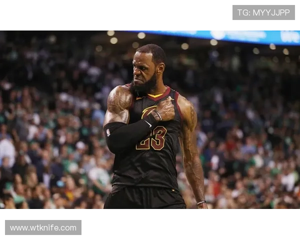 雷迪克赞两大功臣 詹姆斯期待六连客